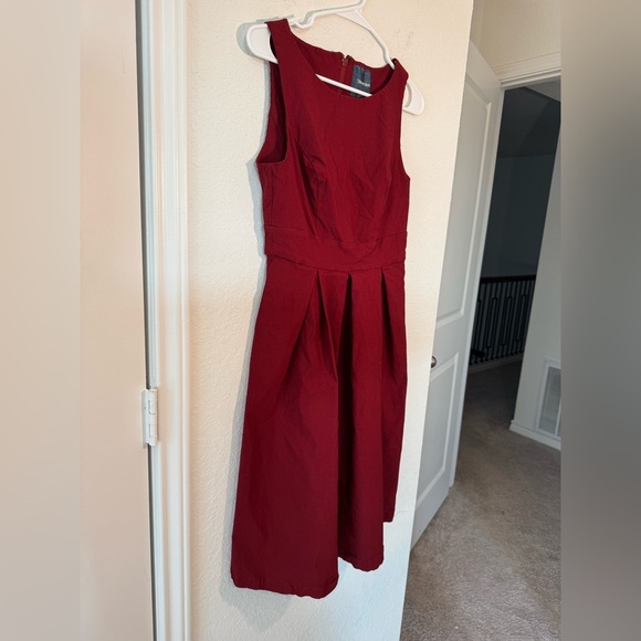 ModCloth Fit and Flare Sleeveless Deep Red Pleated Dress Women’s Size Medium - Picture 2 of 10